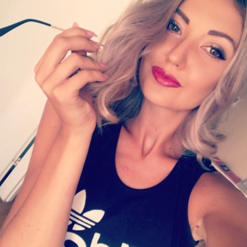 Andreea, 24 ani