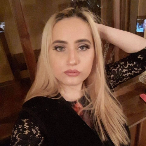 Catrinel, 25 ani