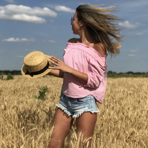 Diana, 29 ani